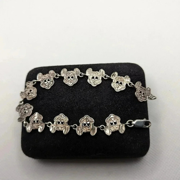 Jewelry - ✨ Rare vintage Disney Mickey mouse bracelet ✨